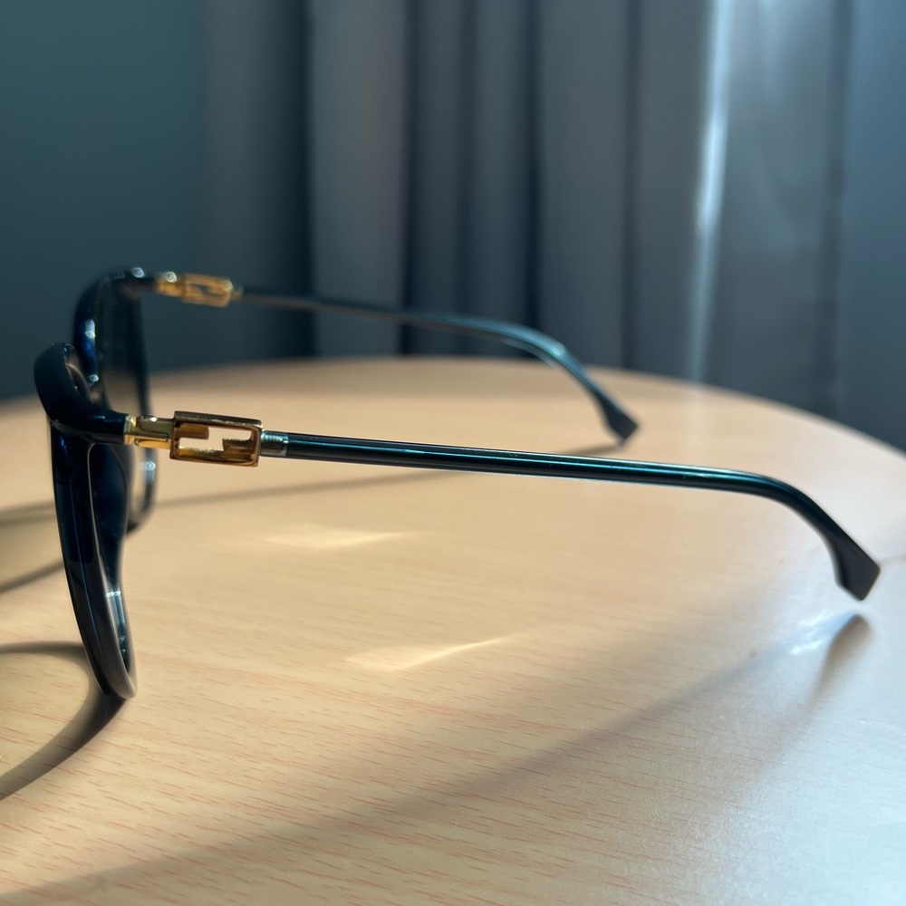 Fendi Blue Cat-Eye Sunglasses with Gradient Lenses - Picture 2 of 7
